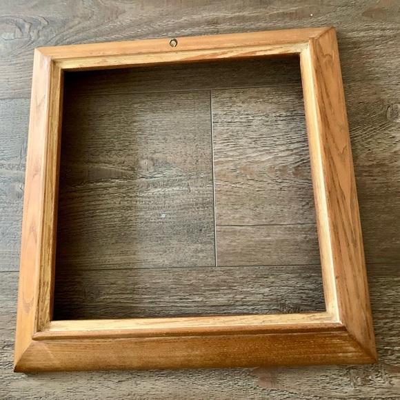 Vintage Mid. Century Oak Wood Frame 16/16” - Picture 10 of 14